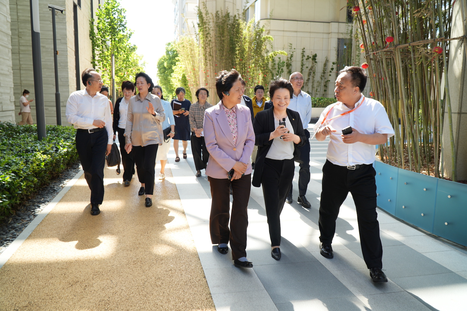 调研组实地考察泰康之家“医养融合”新模式